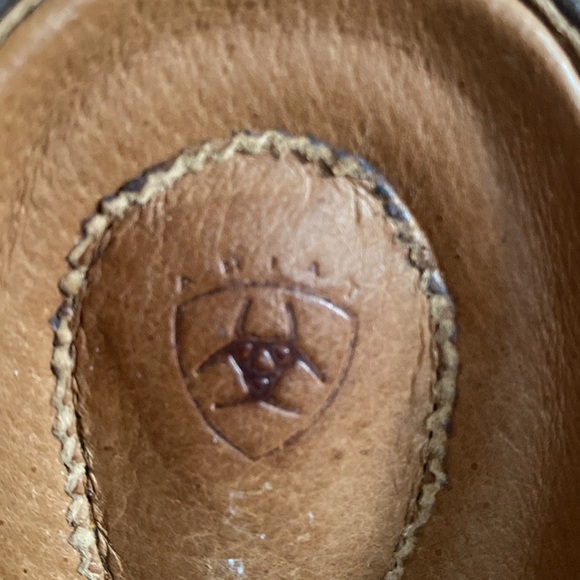 Women’s distressed taupe Brown Leather Western Shoes 10B runs long - Picture 5 of 5